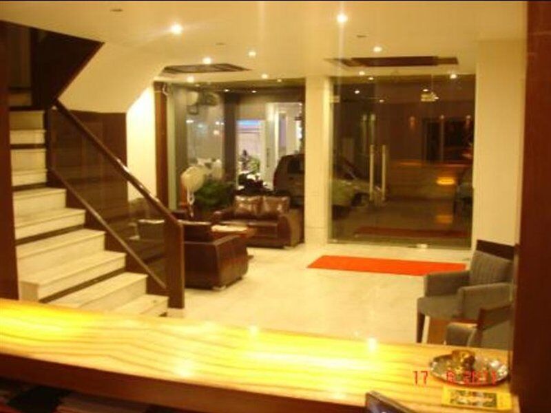 The Raj At Railway Station Hotel New Delhi